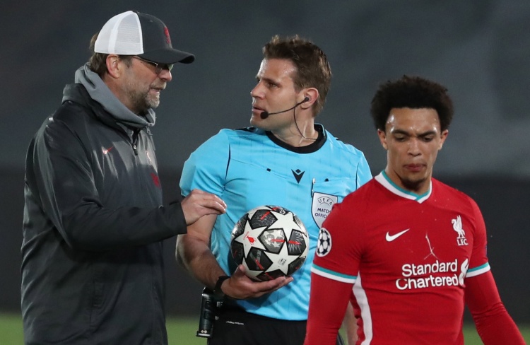 神户队长：我们坚信只要顶住申花的冲击，之后就会有机会