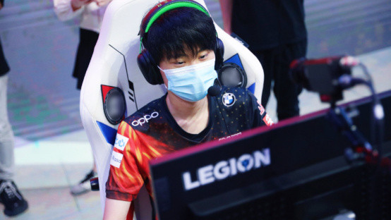 的极端化倾 的极端化倾